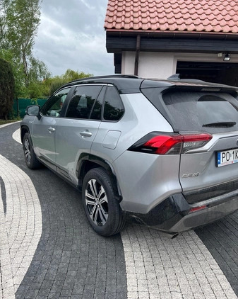 Toyota RAV4 cena 136000 przebieg: 74000, rok produkcji 2019 z Staszów małe 67